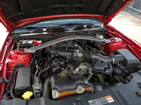 Used 2013 Ford Mustang Premium image 43