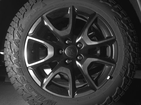 Used 2025 Jeep Compass Trailhawk image 15