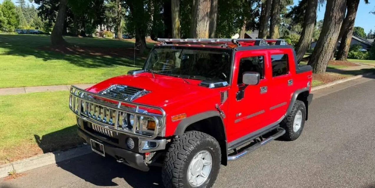 Used 2005 HUMMER H2 SUT w/ Preferred Equipment Group AWD/4WD image 1