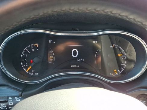 Used 2020 Jeep Grand Cherokee Altitude image 23