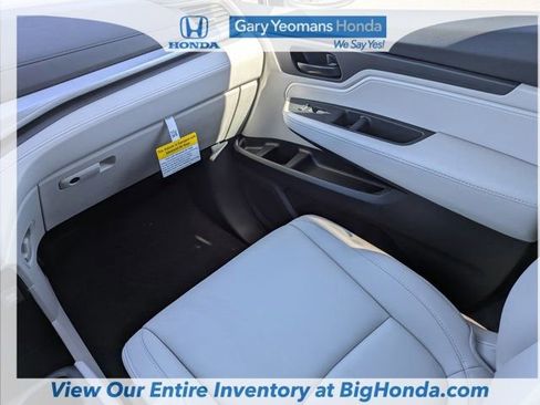 New 2026 Honda Odyssey EX-L image 17