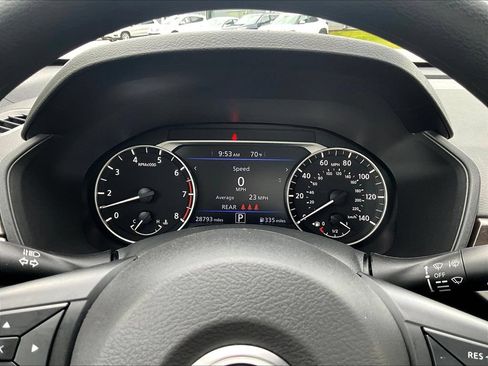 Used 2025 Nissan Altima 2.5 SV FWD image 16