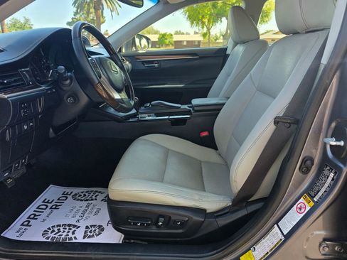 Used 2015 Lexus ES 350 w/ Premium Package FWD image 14