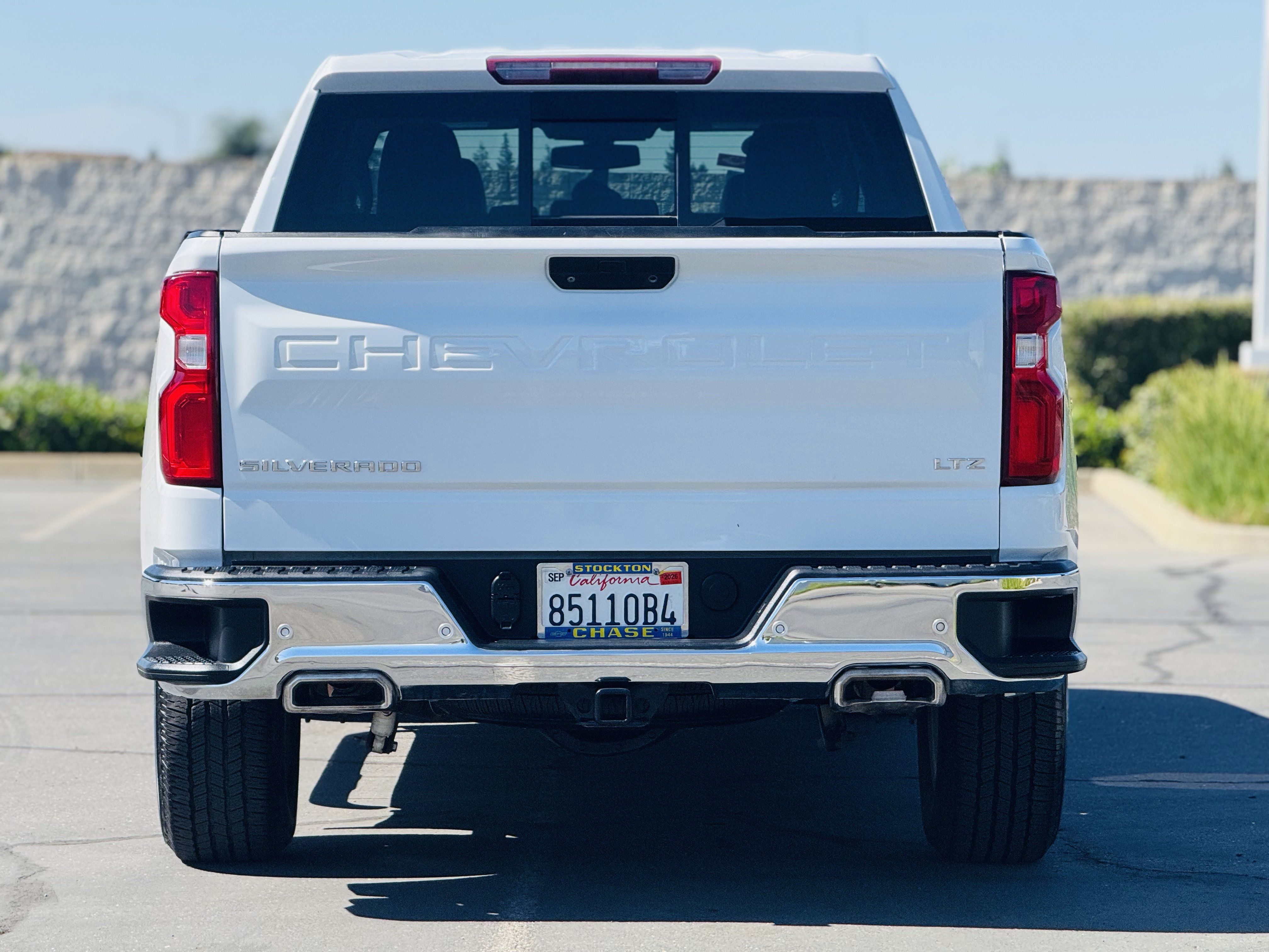 Used 2022 Chevrolet Silverado 1500 LTZ w/ LTZ Convenience Package II AWD/4WD image 7