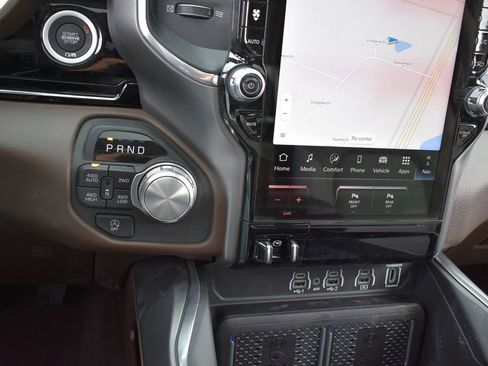 New 2026 RAM 1500 Laramie AWD/4WD image 21