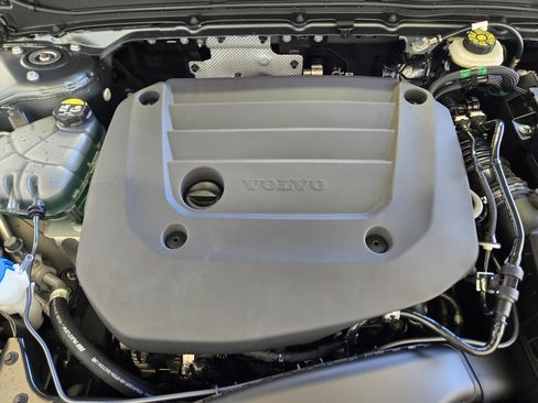 New 2026 Volvo XC40 B5 Ultra w/ Protection Package Premier image 33