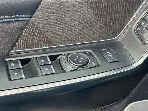 Certified 2025 Ford F250 Platinum image 13