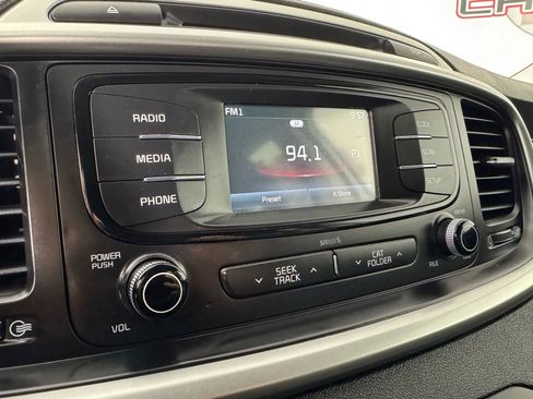 Used 2018 Kia Sorento L FWD image 18