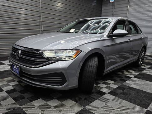 Used 2022 Volkswagen Jetta SE FWD image 40