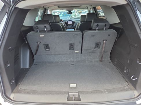 Used 2020 Chevrolet Traverse RS w/ LPO, Floor Liner Package image 36