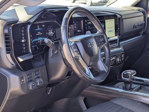 Used 2023 Chevrolet Silverado 1500 RST image 9
