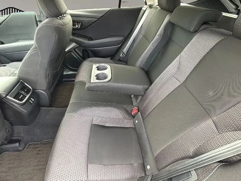 Used 2025 Subaru Outback Premium AWD/4WD image 40