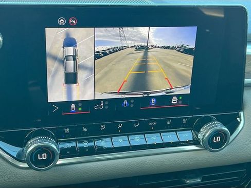 New 2026 GMC Canyon Denali image 9