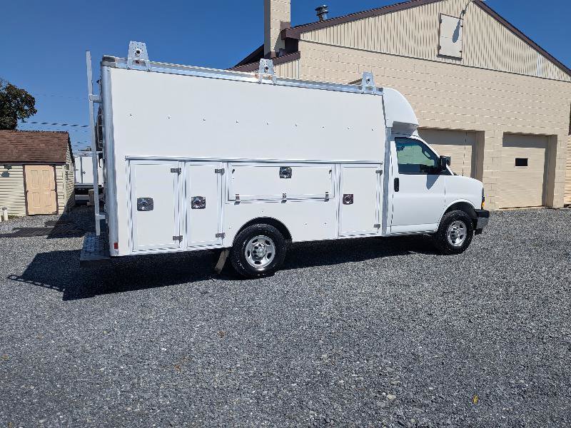 Used 2021 Chevrolet Express 3500 w/ Power Convenience Package RWD image 11
