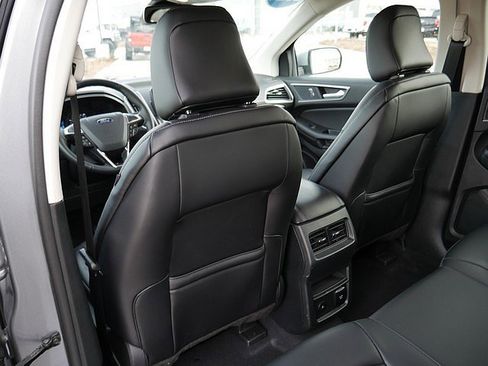 Used 2024 Ford Edge SEL w/ Convenience Package image 15