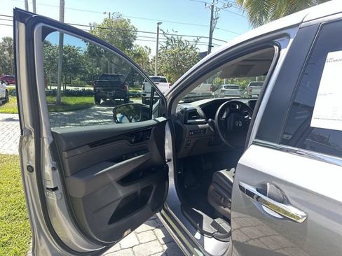 Used 2023 Honda Odyssey Touring image 22