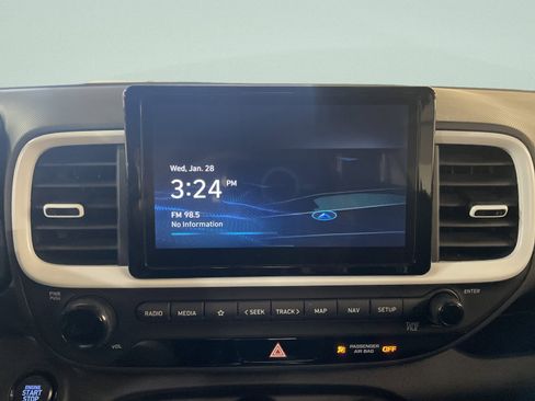 Used 2023 Hyundai Venue Limited w/ Cargo Package image 22