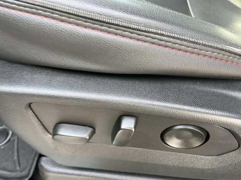 Used 2022 Chevrolet Suburban RST w/ Luxury Package image 30