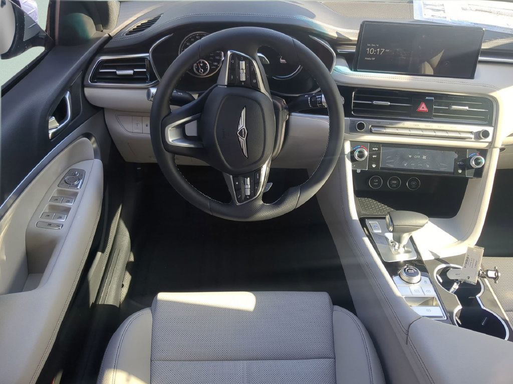 Used 2025 Genesis G70 2.5T RWD image 7