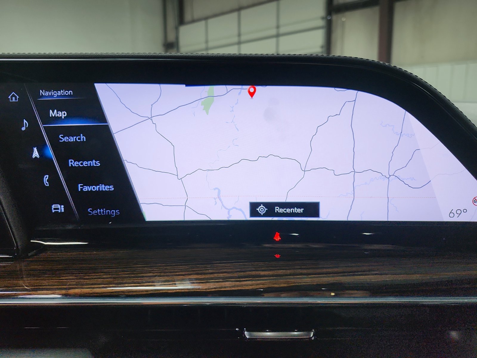 Used 2023 Cadillac Escalade Luxury RWD image 16