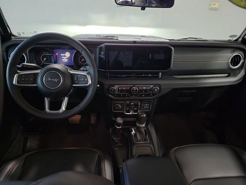 Used 2024 Jeep Wrangler Sahara image 3