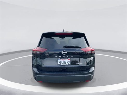 Used 2024 Nissan Rogue SV image 6