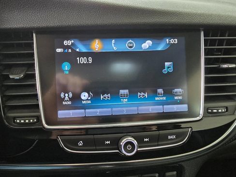 Used 2017 Buick Encore Preferred image 27