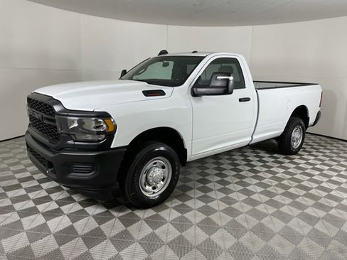 Used 2024 RAM 2500 Big Horn AWD/4WD image 1