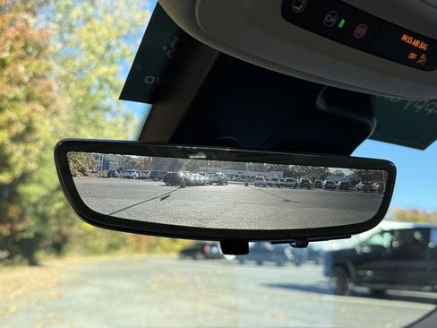 Certified 2023 Buick Envision Avenir image 39