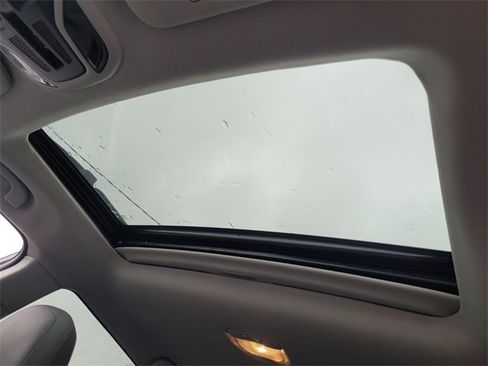 Used 2021 Subaru Outback Limited image 15