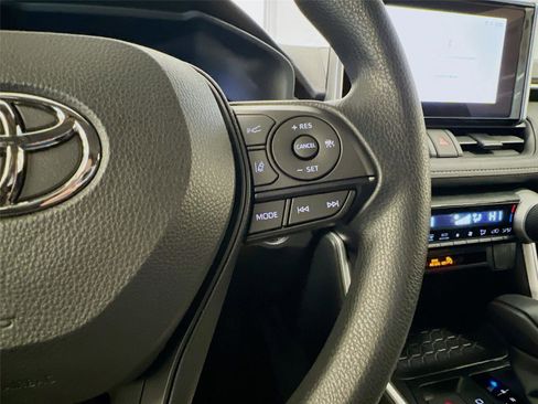 New 2025 Toyota RAV4 XLE image 31