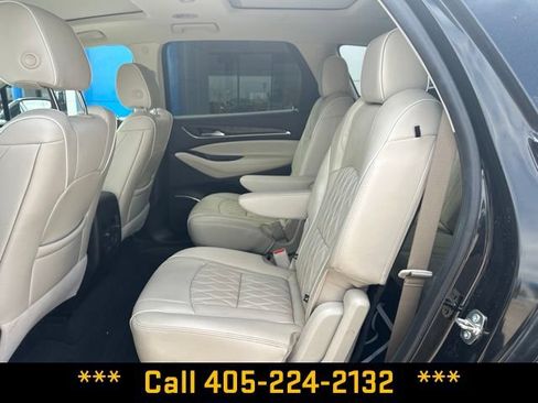 Used 2023 Buick Enclave Avenir AWD/4WD image 36