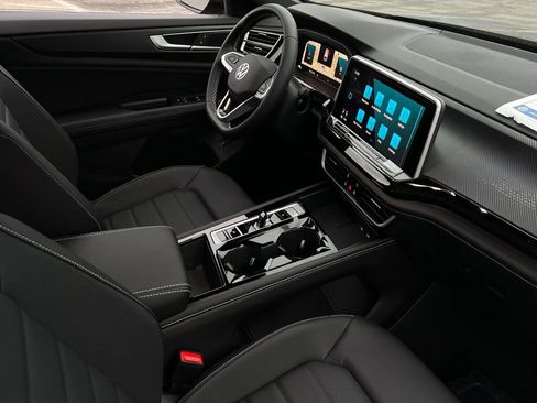 New 2026 Volkswagen Atlas Cross Sport SEL image 11