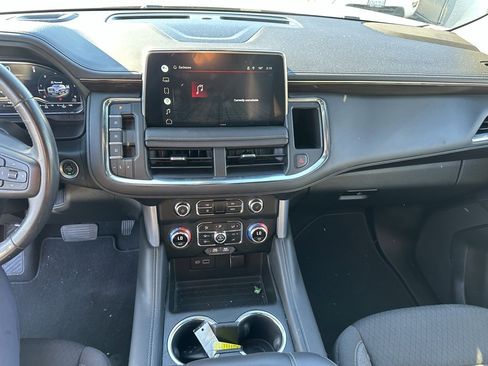 Used 2022 GMC Yukon XL SLE w/ Gmc Pro Safety Plus Package image 12