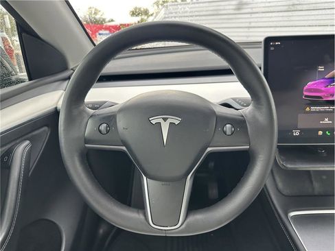 Used 2023 Tesla Model Y Long Range AWD/4WD image 20