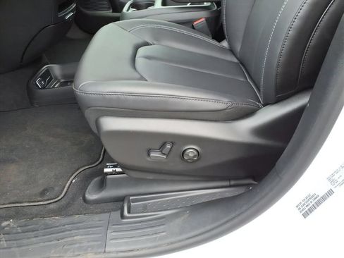 New 2026 Chrysler Voyager LX FWD image 13