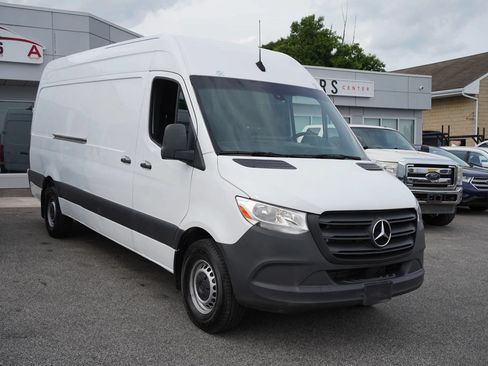 Used 2023 Mercedes-Benz Sprinter 2500 image 8