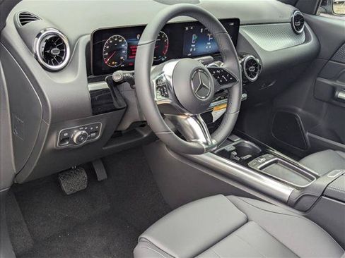 Used 2026 Mercedes-Benz GLA 250 image 3