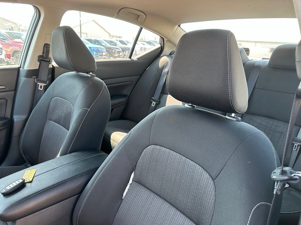 Used 2025 Nissan Altima 2.5 SV AWD/4WD image 14