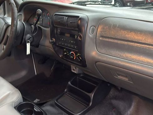 Used 2005 Ford Ranger STX image 12
