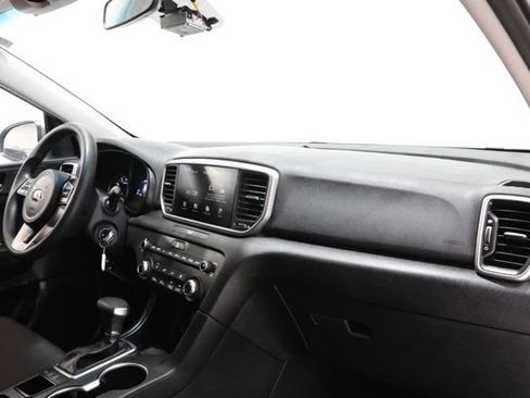 Used 2022 Kia Sportage LX AWD/4WD image 16