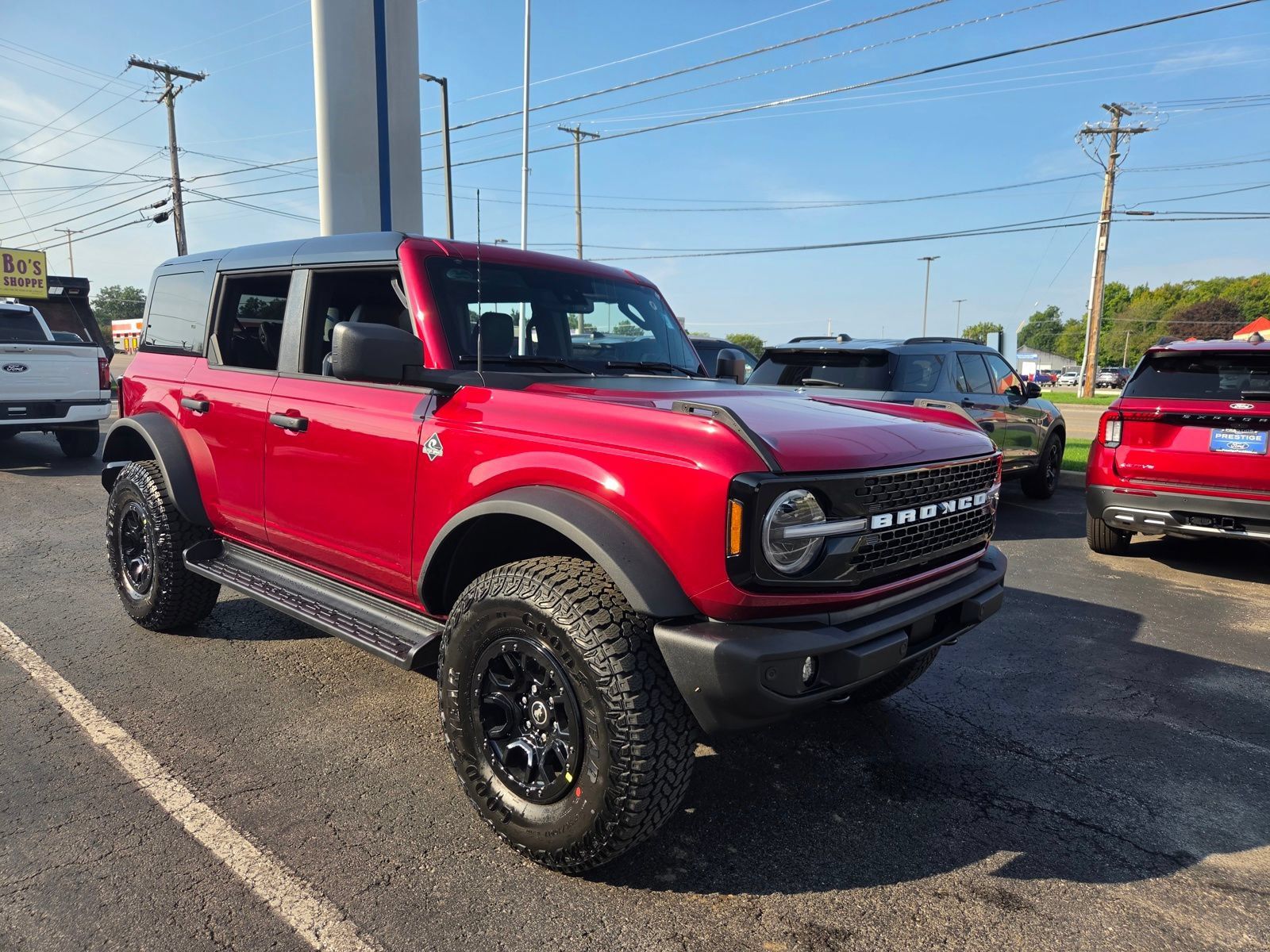 New 2026 Ford Bronco Outer Banks w/ Sasquatch Package AWD/4WD image 2
