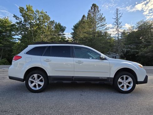 Used 2013 Subaru Outback 2.5i Premium AWD/4WD image 9