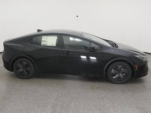 New 2026 Toyota Prius SE image 34