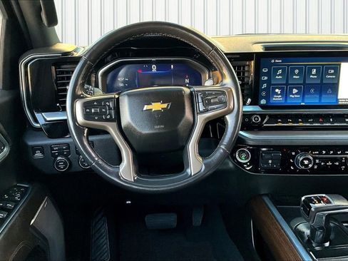 Used 2022 Chevrolet Silverado 1500 High Country AWD/4WD image 9