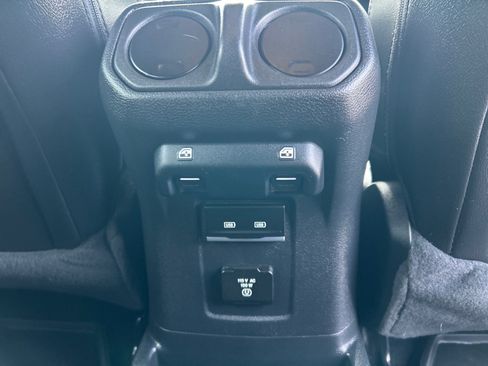 Used 2022 Jeep Wrangler Unlimited Sahara w/ Cold Weather Group AWD/4WD image 21