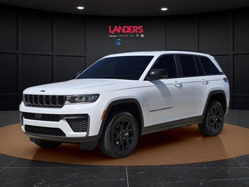 New 2026 Jeep Grand Cherokee Altitude AWD/4WD image 1