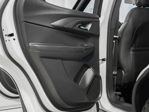 Used 2025 Chevrolet TrailBlazer ACTIV FWD image 38