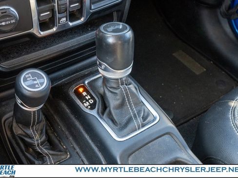 Certified 2022 Jeep Wrangler Unlimited Sahara w/ Cold Weather Group image 25