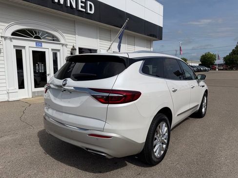 Certified 2021 Buick Enclave Essence w/ Sound and Sites Package AWD/4WD image 5